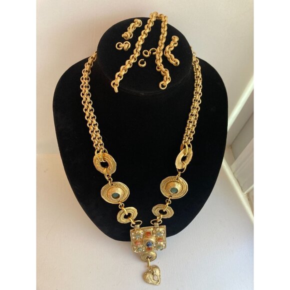 Vintage CLAIRE DEVE Gold Metal Double Chain Etruscan Statement Runway Necklace - Picture 4 of 16